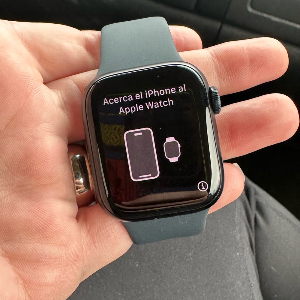 Apple Watch Series 8 41mm Aluminum GPS